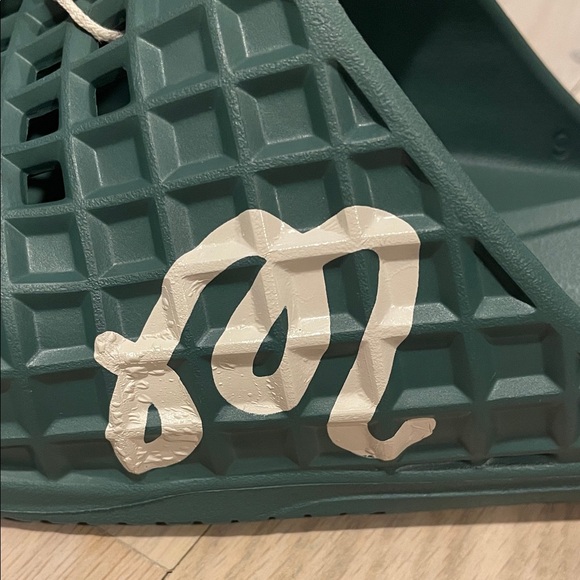 New Malbon Lusso Cloud Green Waffle Slide Sandals - Picture 9 of 12